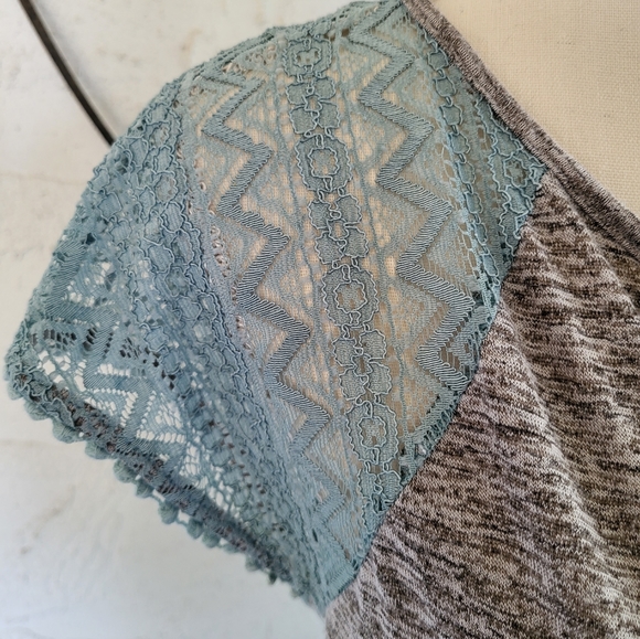 Gloria Vanderbilt shirt - Picture 2 of 5